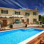 Gelci Villa