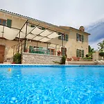 Villa Gelci Trget